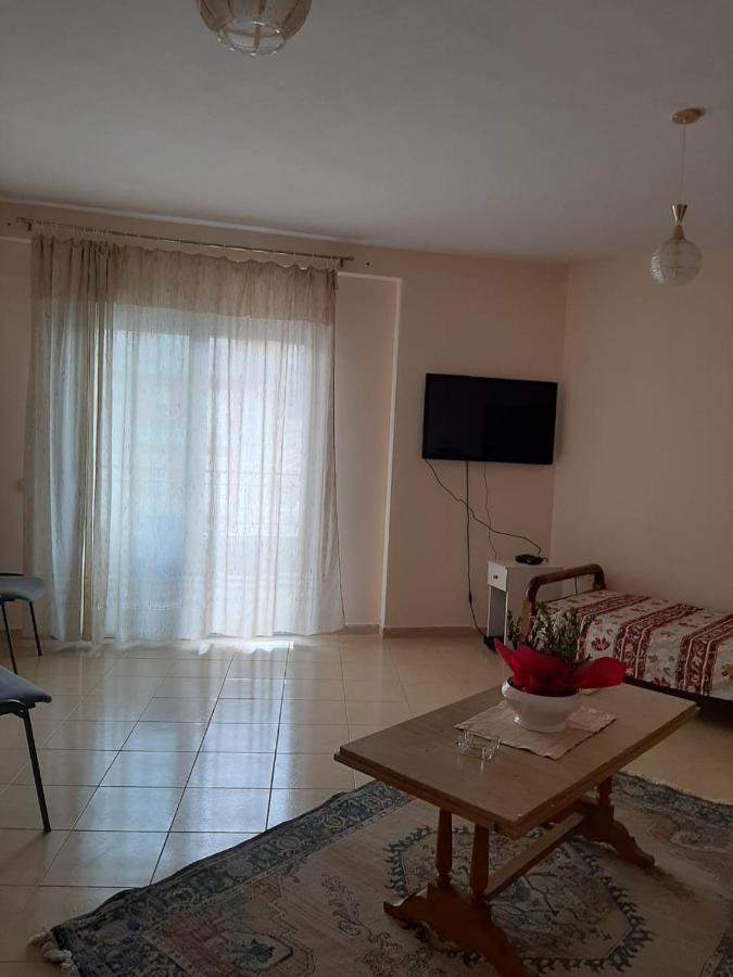 Grazioso Apartamento Arredato A Due Passi Dal Lungomare Vlorë Exterior foto